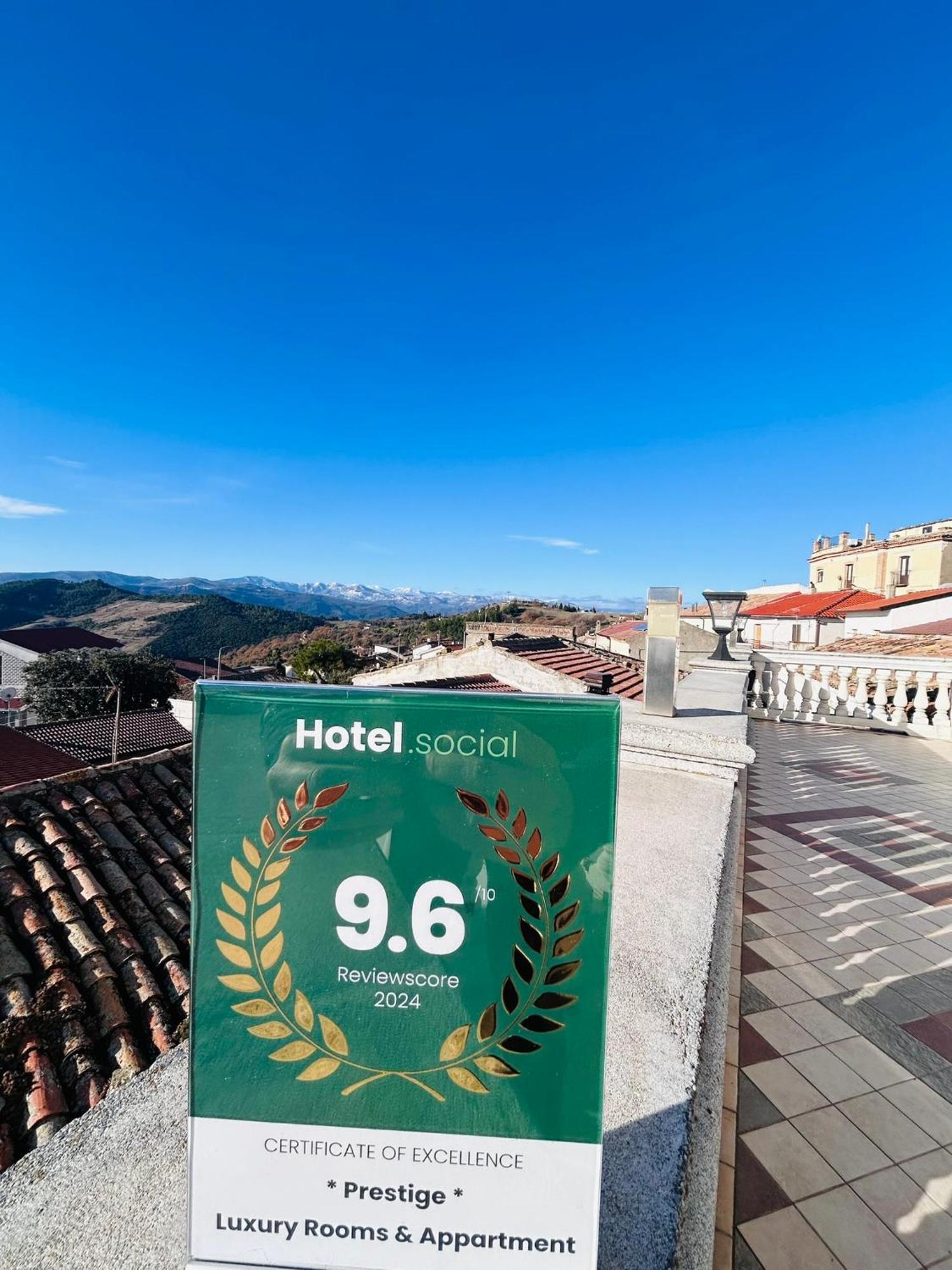 Prestige *Luxury Rooms & Appartment Монтеджордано Екстериор снимка